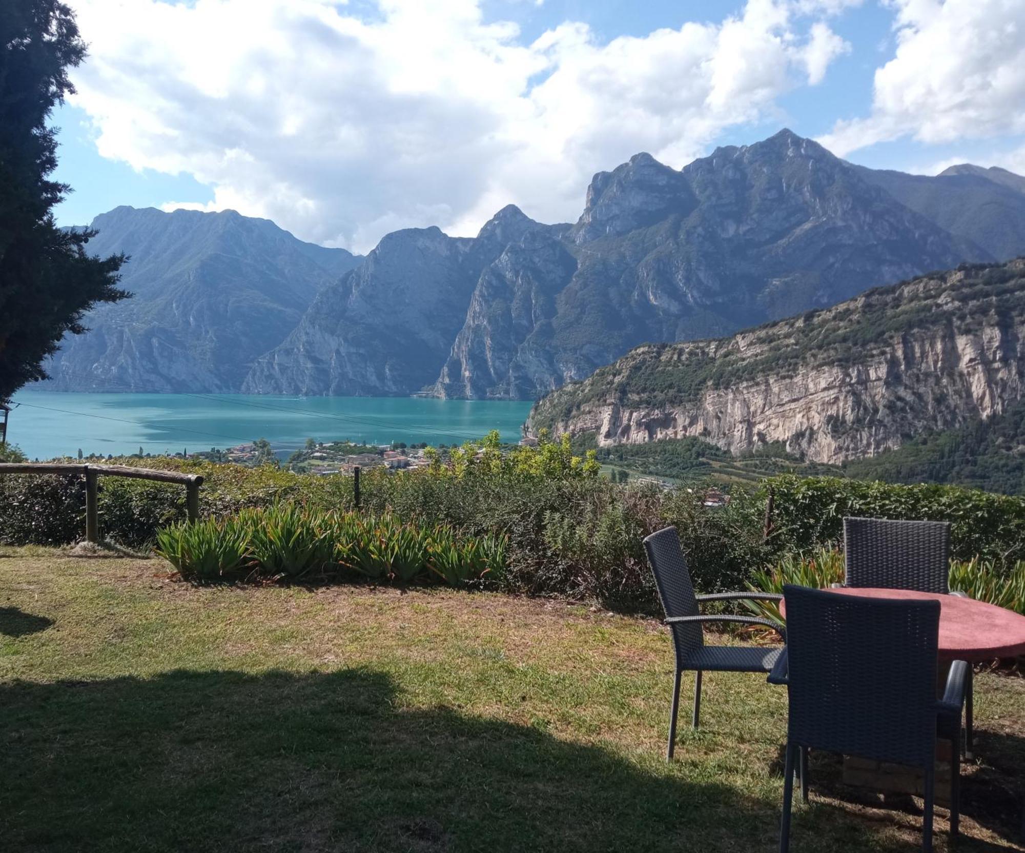 Garden Belvedere B&B Torbole Sul Garda Exterior photo